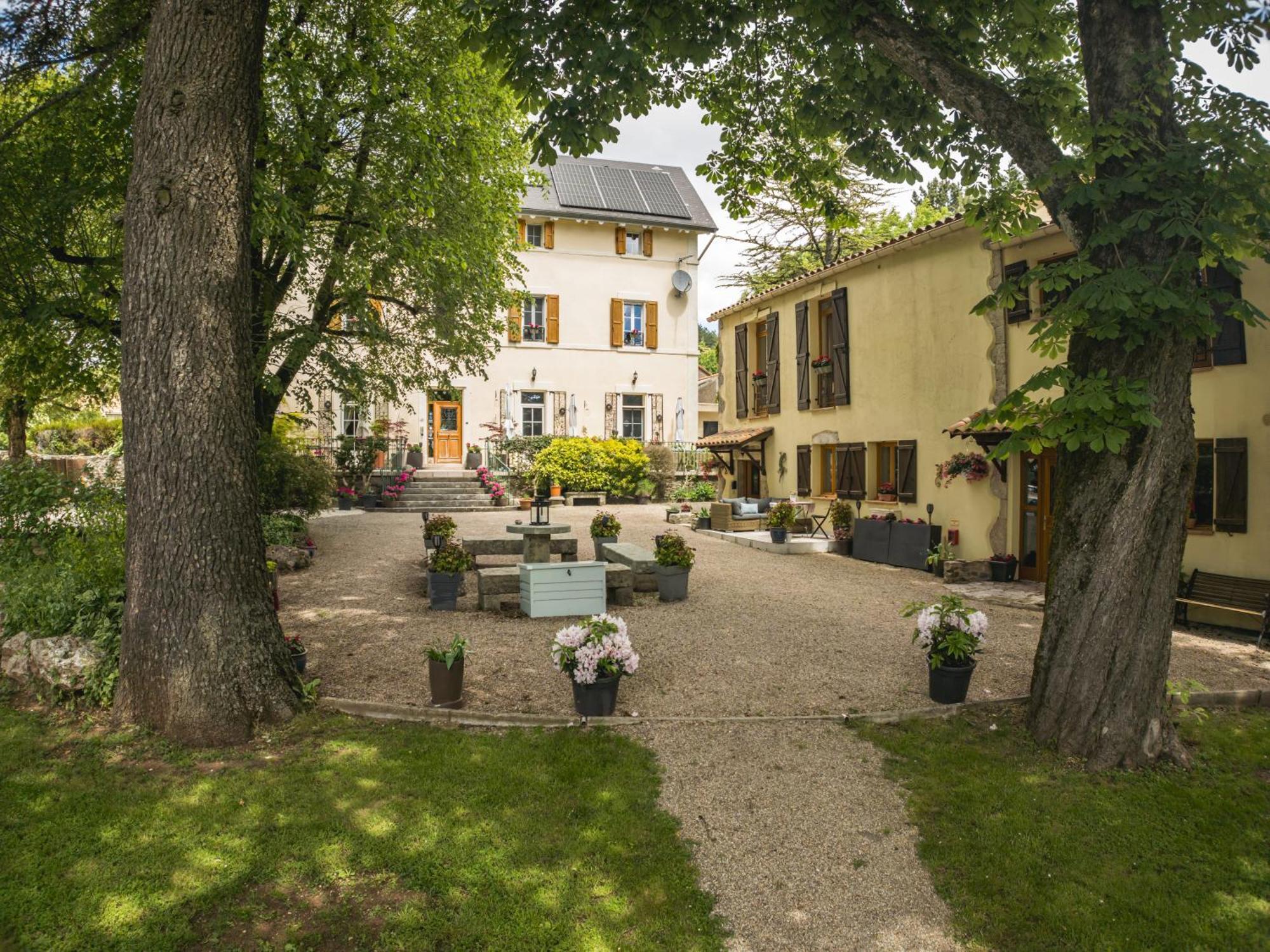 Gites Du Caylar - Chambres Et Appartments Le Caylar Kültér fotó